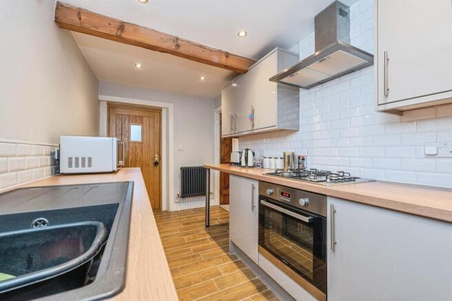 2 bed Semi-Detached for sale Image 4