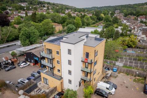 Whyteleafe Hill, Arlington Lodge, CR3