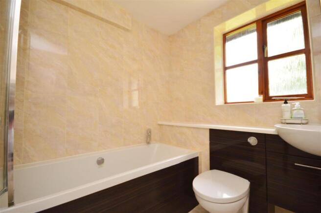 Bathroom Dunan.JPG