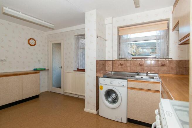 Kitchen/ Breakfast Room