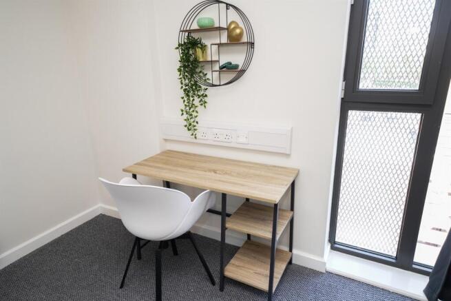 3 bed Apartment to rent Image 4