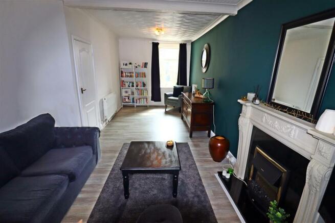 Living Room 3.JPG