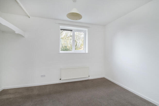 4 bed Detached to rent Image 10