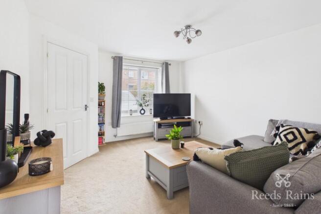 3 bed Semi-Detached for sale Image 4
