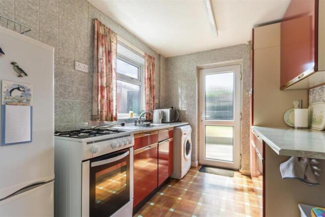 3 bed Semi-Detached for sale Image 8