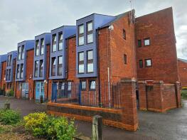 11, Rothschild House, Wycliffe End, Aylesbury HP19 7XB