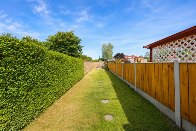 2 bed Terraced for sale Image 11