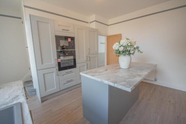 3 bed Terraced to rent Image 7