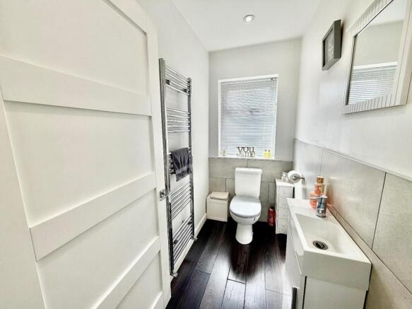 3 bed Semi-Detached for sale Image 11