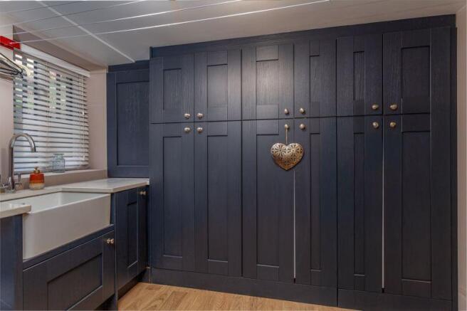4 bed Barn Conversion for sale Image 8