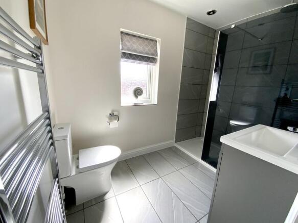 Ensuite Shower Ro...