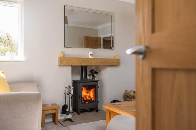 Beckett Close 2 Lounge-3