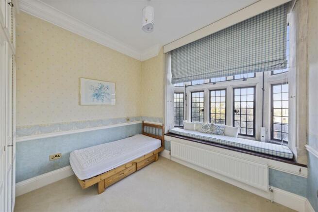 Flat-6-Merrow-Grange,-Horseshoe-Lane-East,-Merrow,