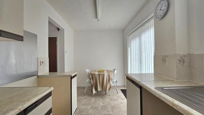 Kitchen / dining room