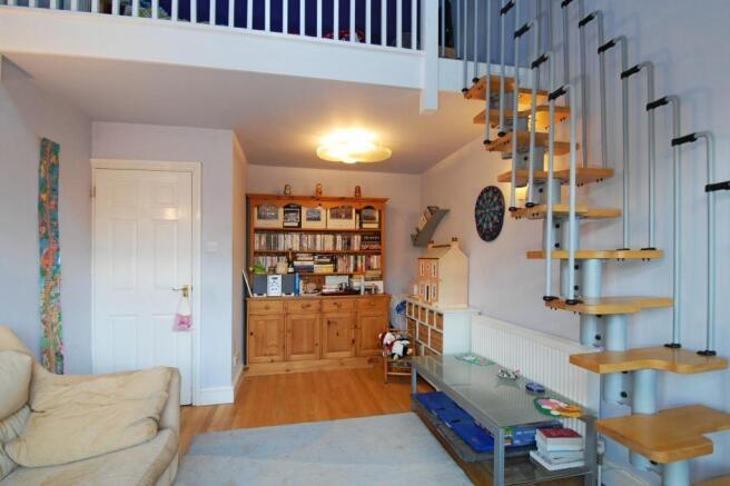 Reception Room With Mezzanine Level/5th Bedroom