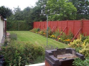 WELL MAINTAINED GRDN