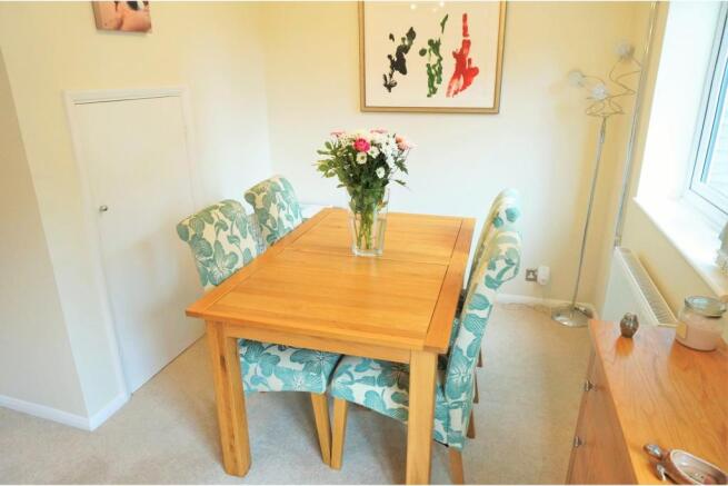 Lounge/Dining Room