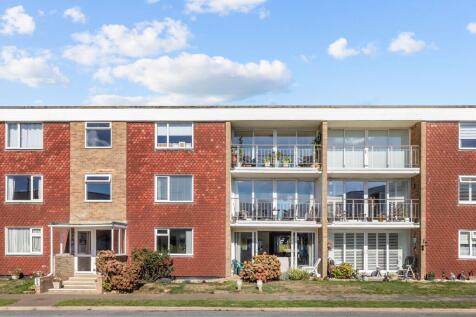 Chanctonbury Road, Rustington, BN16