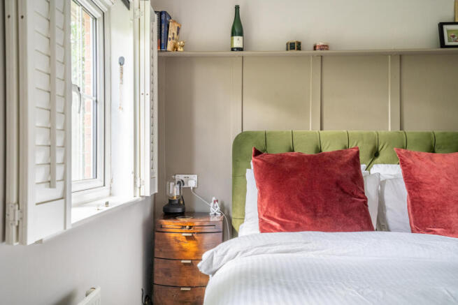 3 bed Terraced for sale Image 10