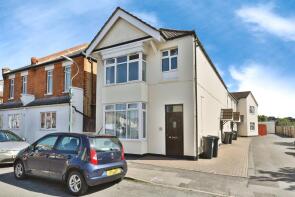 1, 3 Kings Park Court, Clarence Park Road, Bournemouth BH7 6LE