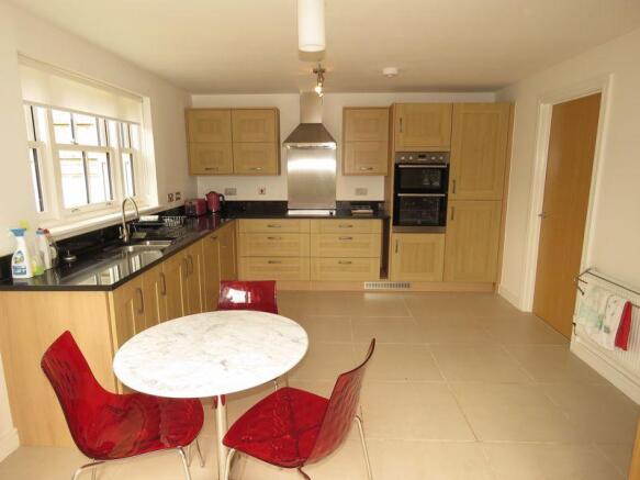 Kitchen / Brea...