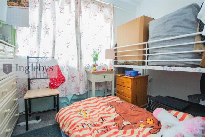 3 bed Flat for sale Image 10