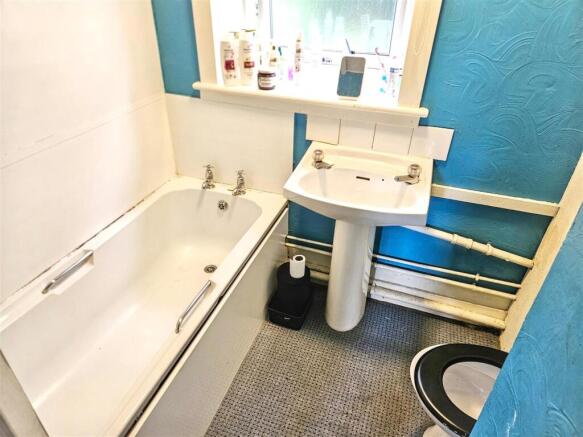 2 bed Semi-Detached for sale Image 7