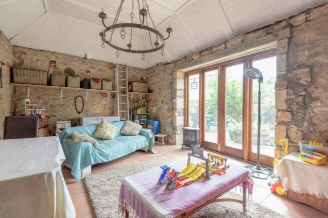 Property Image 36
