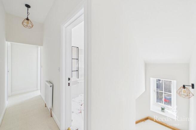 3 bed Terraced for sale Image 5