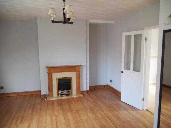4 bed Semi-Detached for sale Image 4