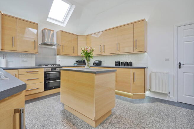 3 bed Detached Bungalow for sale Image 6