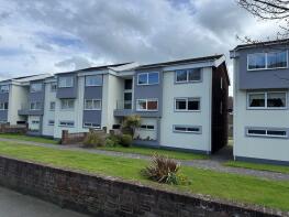 13, Llys Maelgwn, Llandudno LL30 2DH