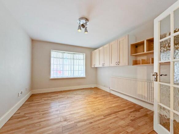 House in Wokingham - View 5