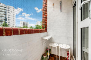 40, Ravens Way, London SE12 8HA