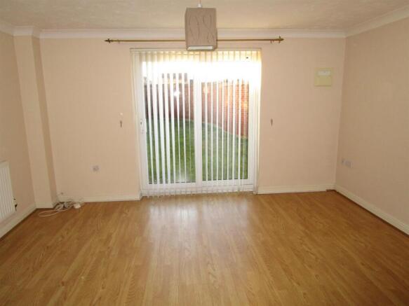 9 Regan Close lounge.jpg