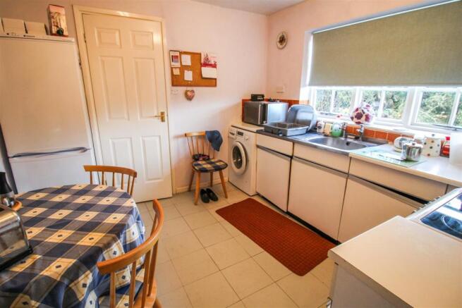 LindenKitchen.JPG