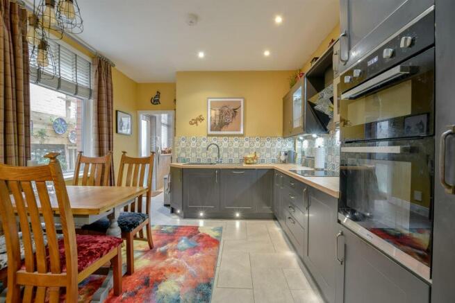 Kitchen / Dining
