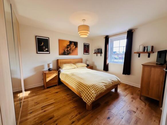 4 bed Detached for sale Image 12