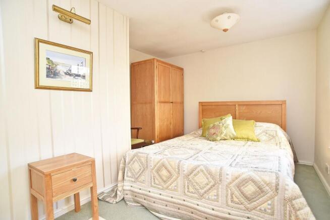 4 bed House for sale Image 12