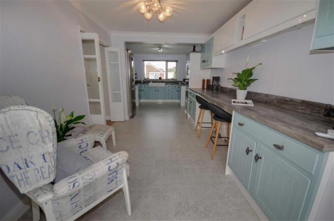 BREAKFAST KITCHEN