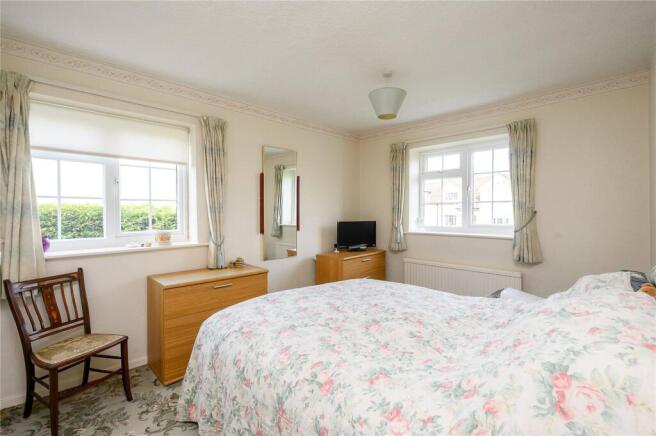 5 bed Detached for sale Image 10