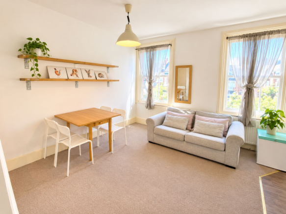 James House E10