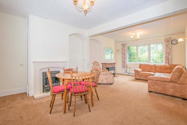 Lounge/Dining room