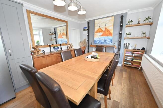 3 bed Not Specified for sale Image 6