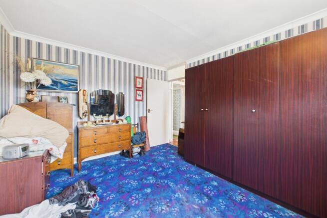 2 bed Flat for sale Image 12