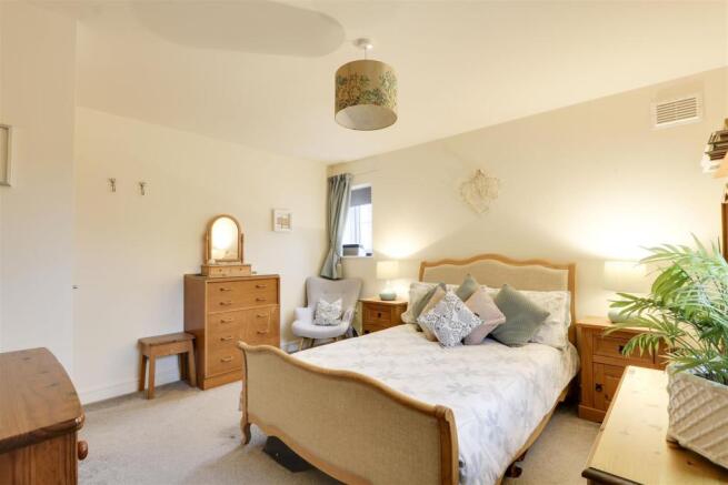 Master Bedroom.jpg