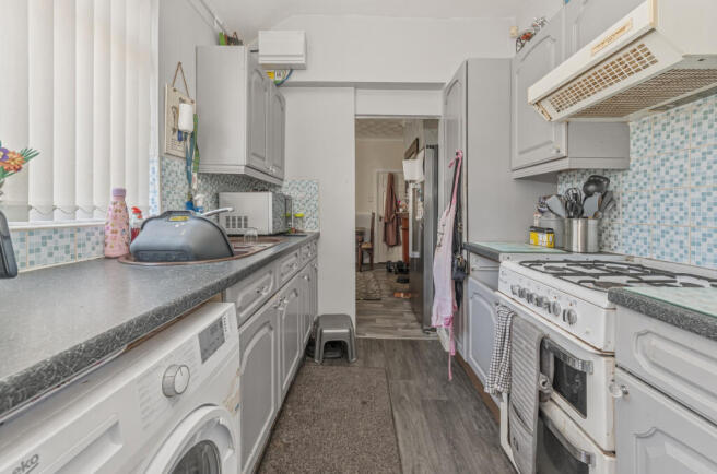 3 bed Terraced for sale Image 5