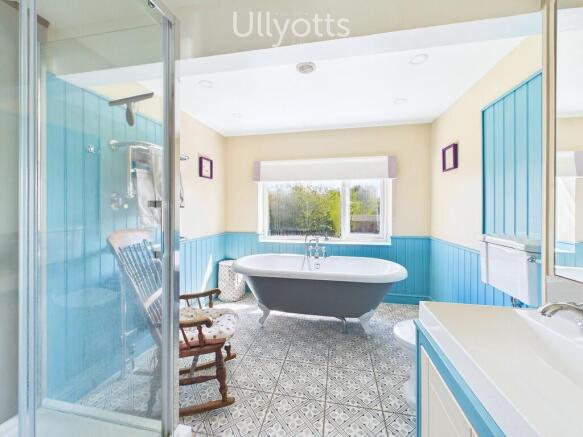3 bed Semi-Detached for sale Image 11