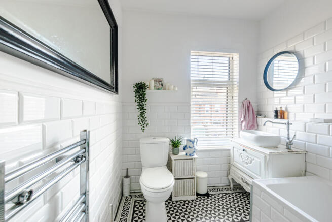 bathroom1