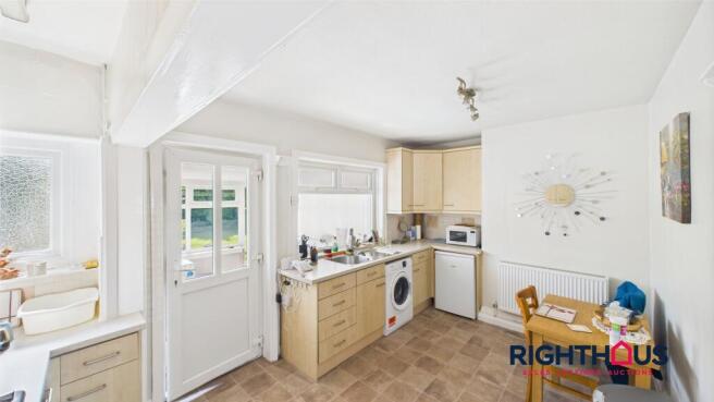 3 bed Terraced for sale Image 5